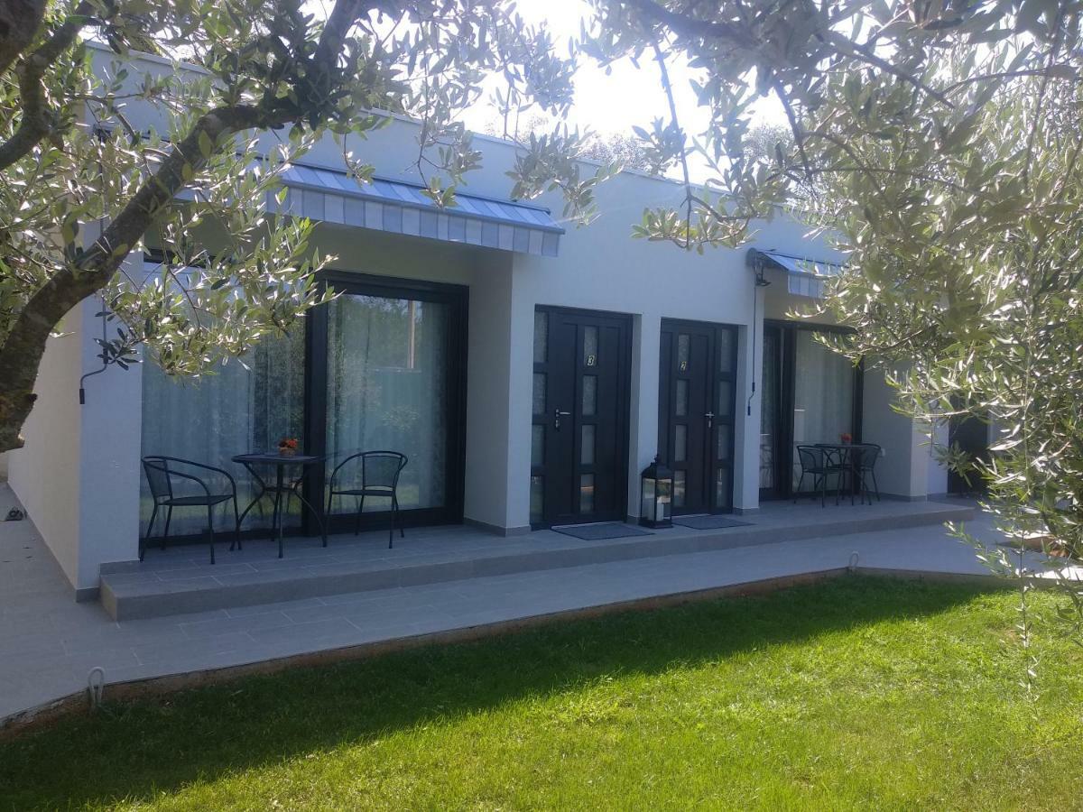 App Neno Hotel Murine Exterior photo