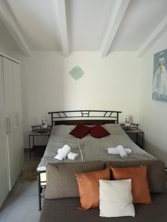 App Neno Hotel Murine Exterior photo